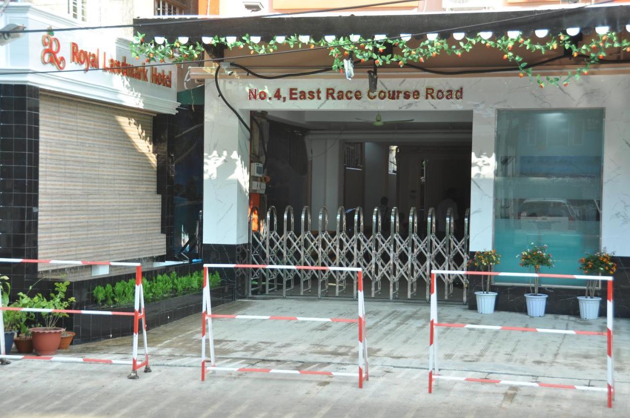 Royal Landmark Hotel Yangon Exterior photo