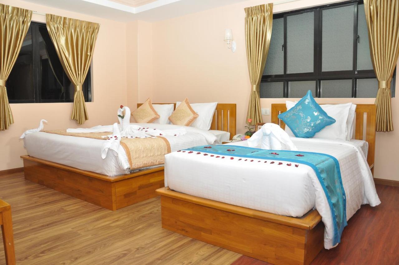 Royal Landmark Hotel Yangon Exterior photo