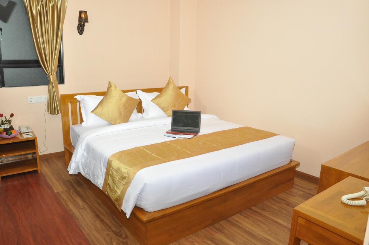 Royal Landmark Hotel Yangon Exterior photo