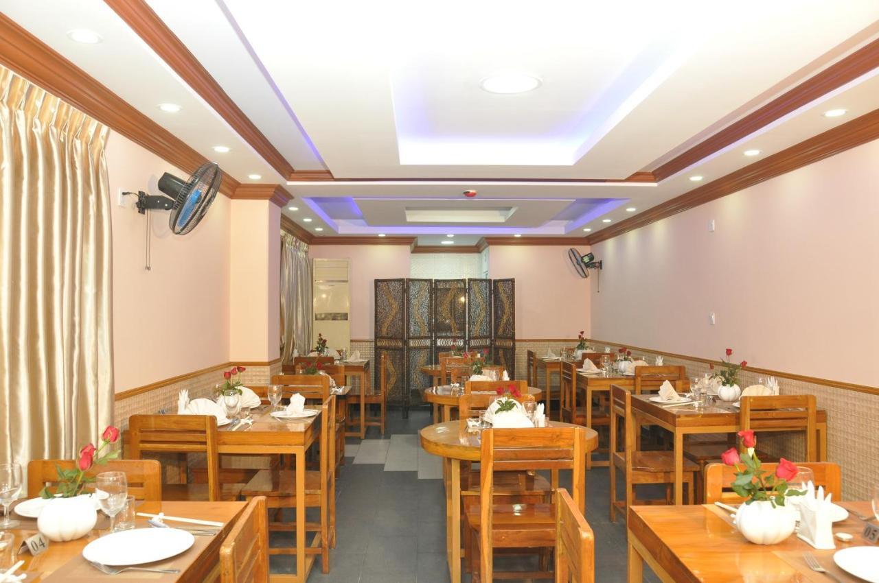 Royal Landmark Hotel Yangon Exterior photo